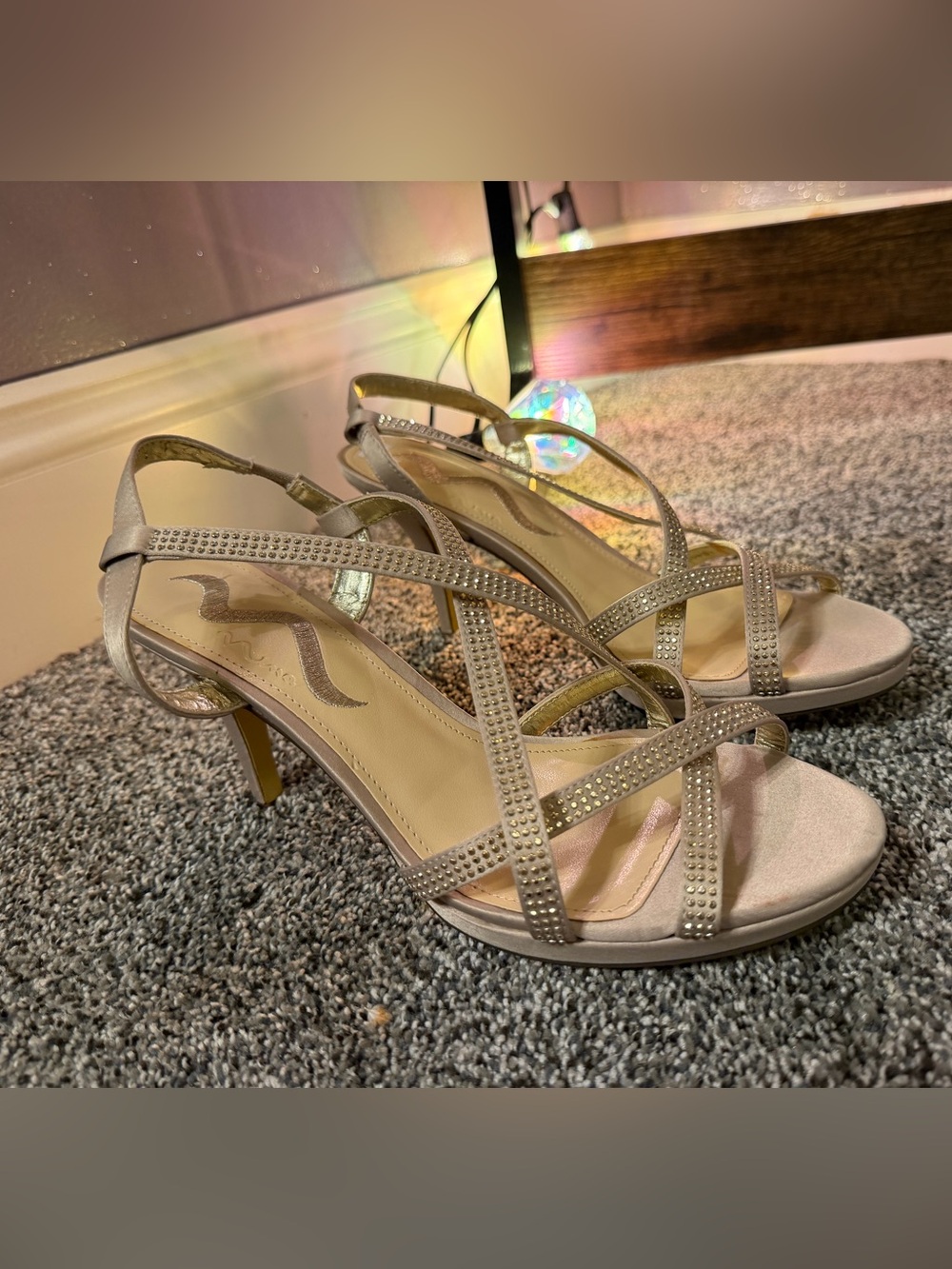 Nina Champagne Strappy Open Heels With Beautiful Rhinestones Size 8 New!